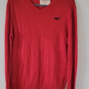 Hollister Men's V-Neck Sweater in Vibrant Red